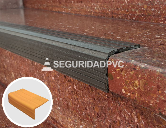 guarda esquinero, nariz de escalon antideslizante